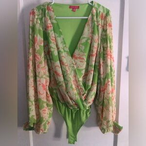 Flying Tomato floral bodysuit in medium